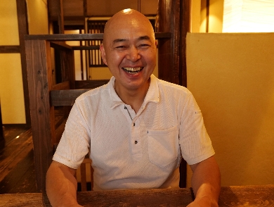 社長が笑っている写真